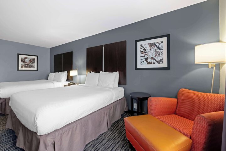 Room 13 of 32