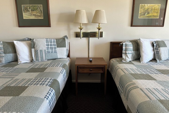 Windcrest Inn and Suites