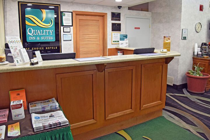 Hotel 4 of 75