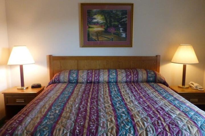 Room 10 of 20