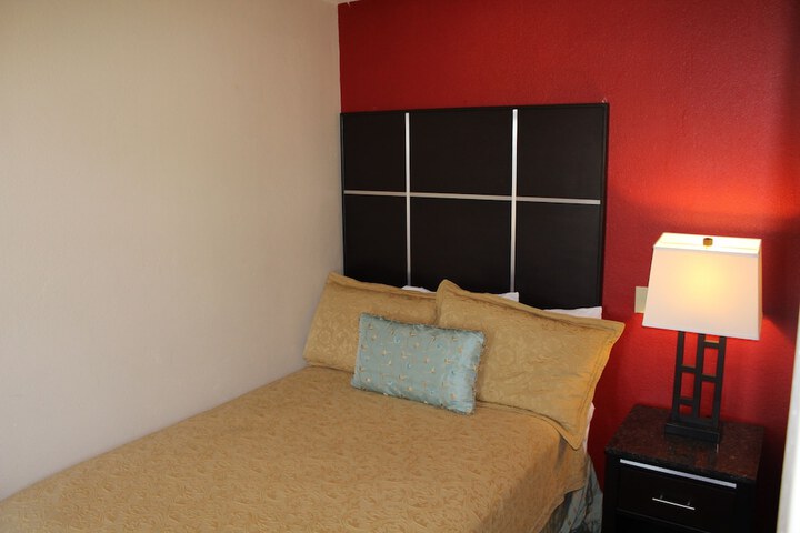 Room 19 of 64