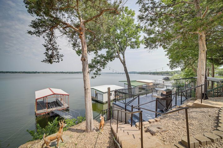 Waterfront Grove Retreat w / Dock: cedar Ridge'