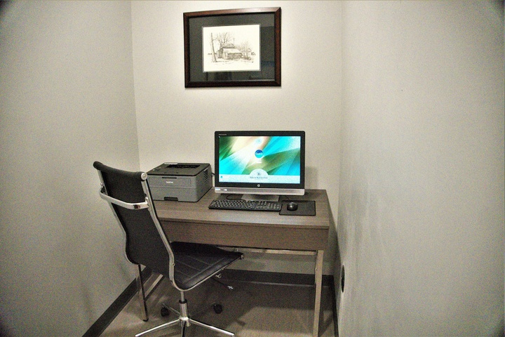 Business Center 43 of 45