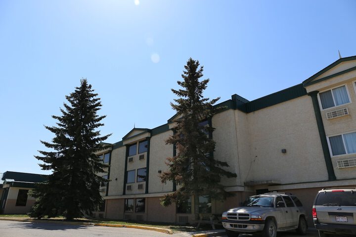 Hotel 2 of 71
