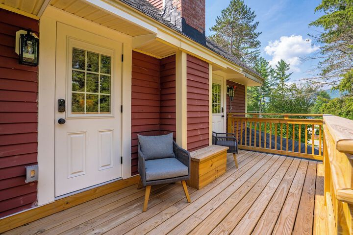 The Aurora Inn & Cottages