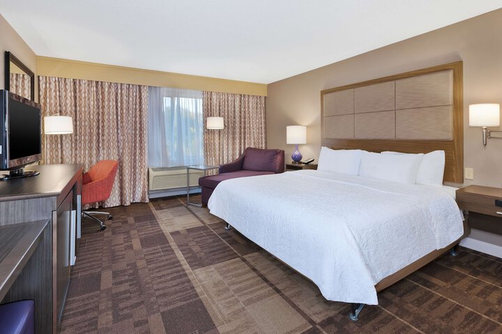 Room 13 of 20