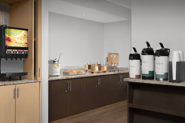 Breakfast/Coffee Service 34 of 37