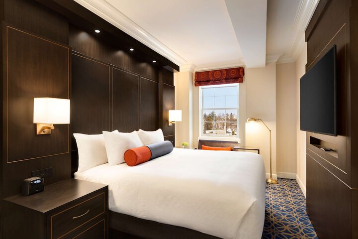 Room 20 of 77