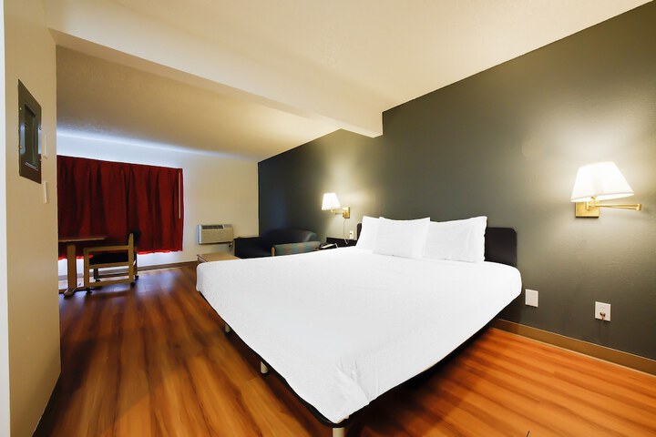 Room 103 of 123