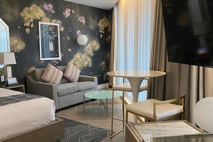 Room 28 of 50