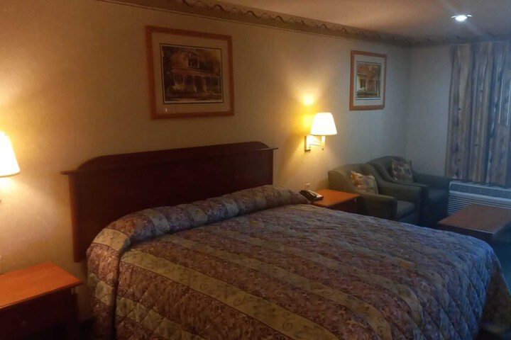 Room 12 of 13