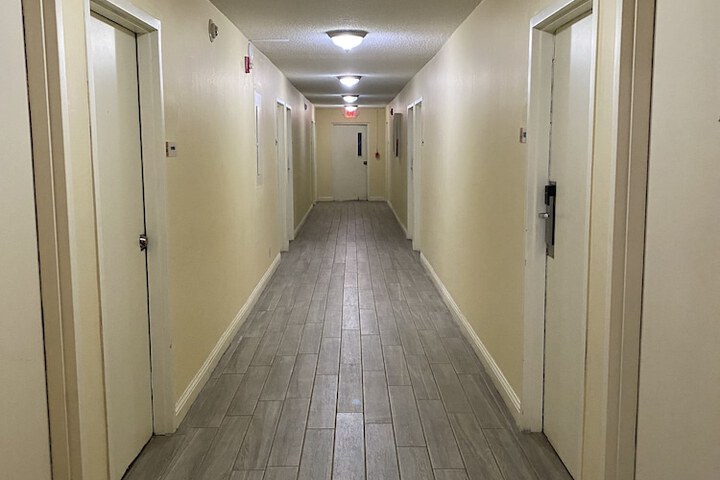 Ballroom/Hall 22 of 23