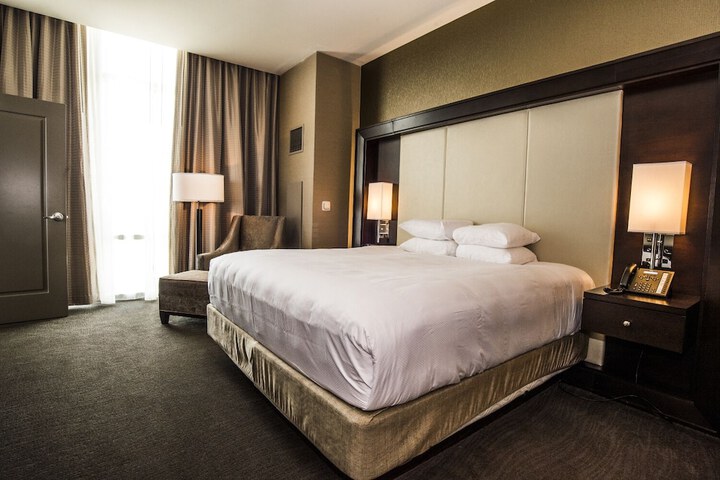 Room 16 of 30