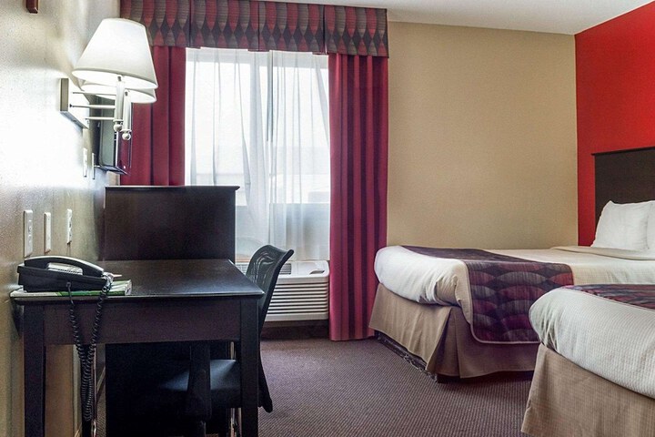 Econo Lodge Jamestown South