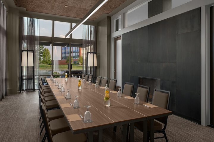 Dining 54 of 70
