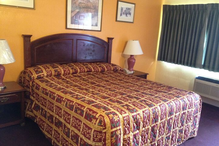 Room 24 of 31