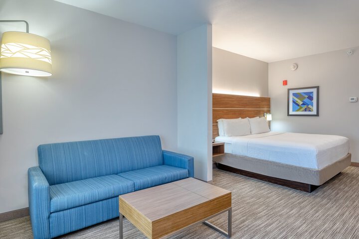 Room 17 of 42