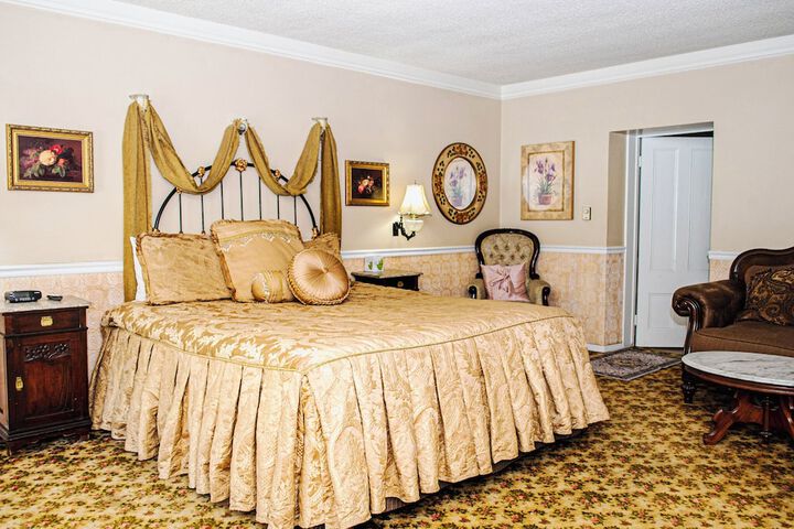 Gunn House Hotel