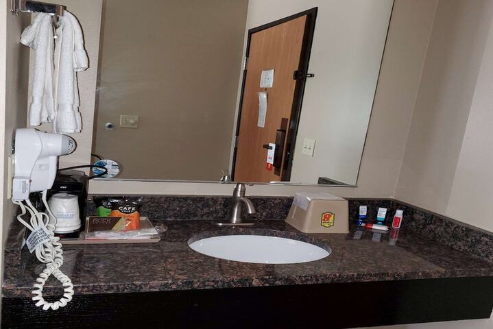 Room 5 of 29