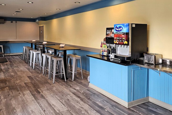 Days Inn and Suites by Wyndham Downtown Missoula-University