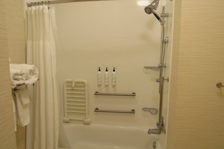 Room 13 of 30