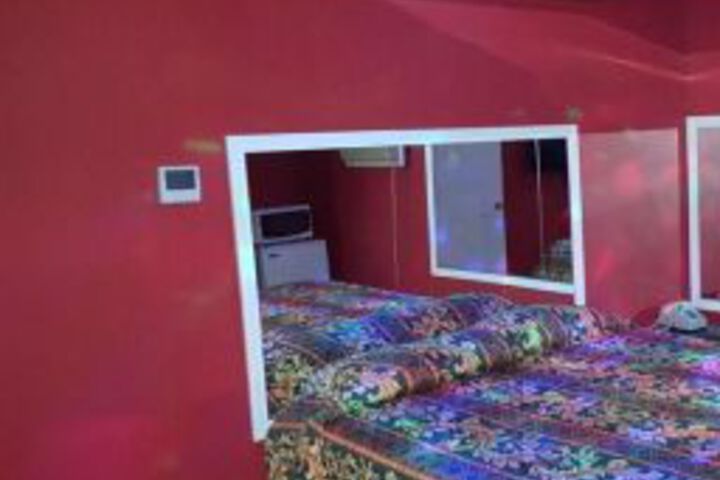 Sharns Motel