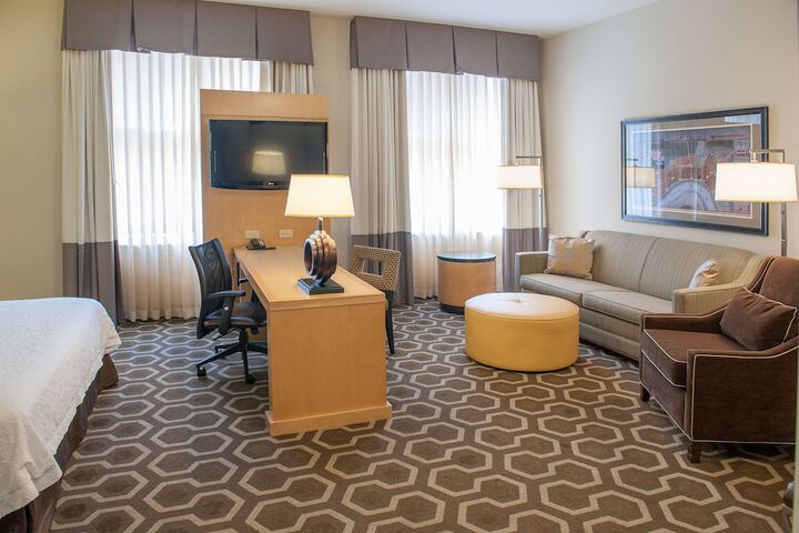 Room 14 of 108