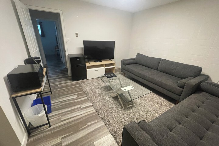 Room 33 of 59