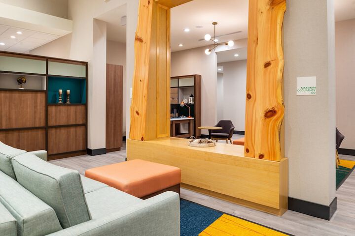 Hotel 5 of 92