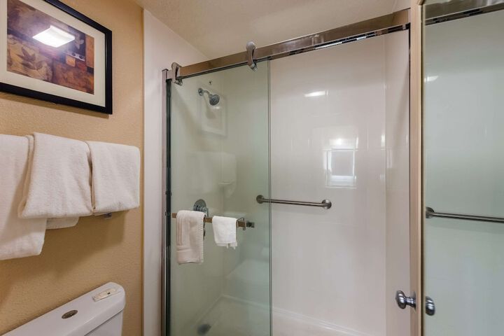 Room 10 of 15