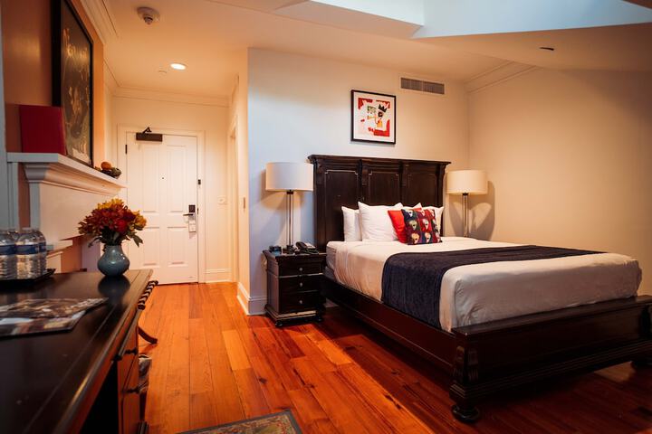 Room 35 of 89