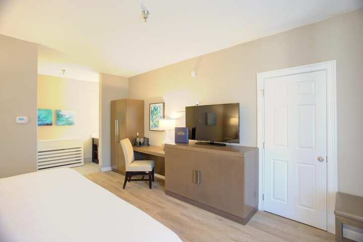 The Beachview Club