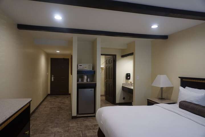 Room 21 of 66
