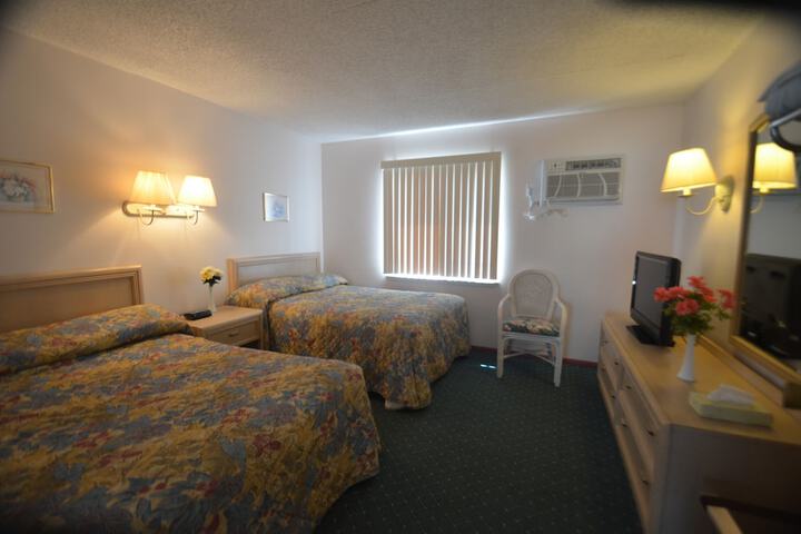 Room 17 of 33