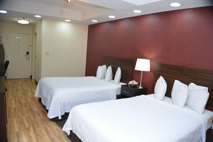 Room 9 of 20