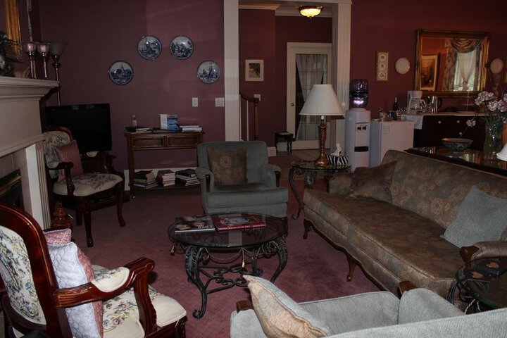 JOHNS GATE GOURMET BED AND BREAKFAST