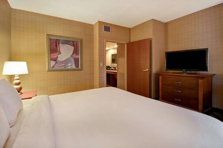 Room 26 of 62