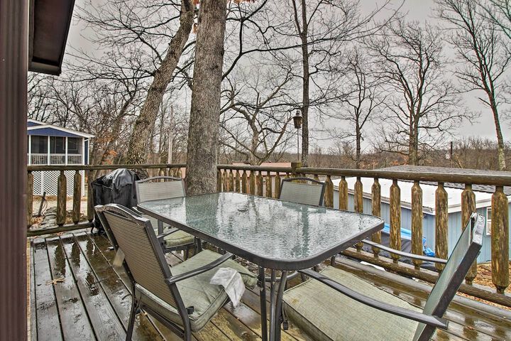 Rustic Stockton Lake Cabin Half-mile to Lake!