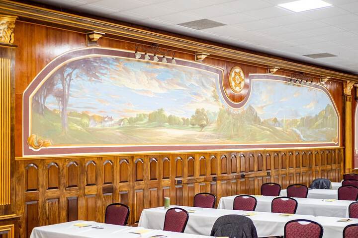 Ballroom/Hall 68 of 76