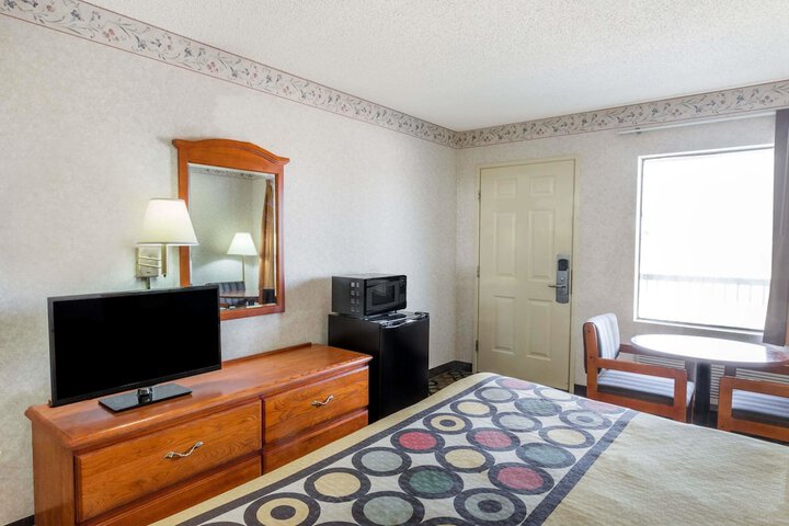 Room 20 of 23