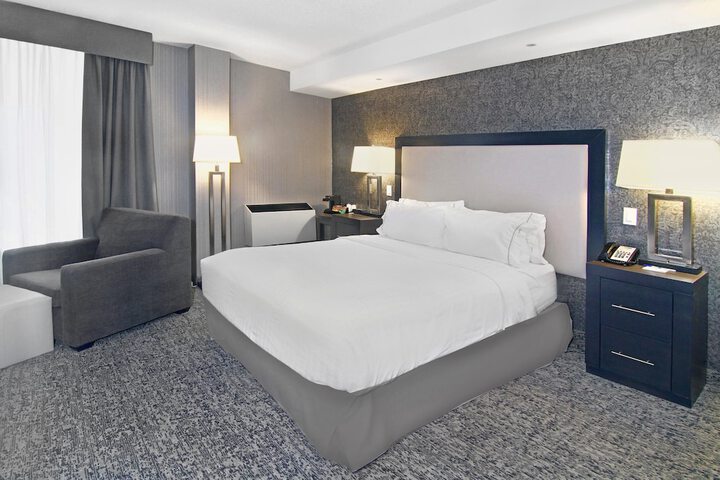 Room 18 of 48