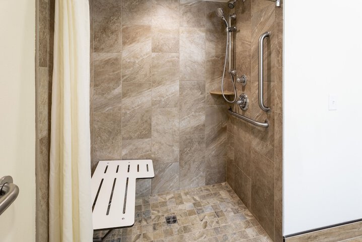 Paynesville Inn & Suites