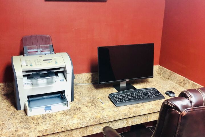 Business Center 20 of 21