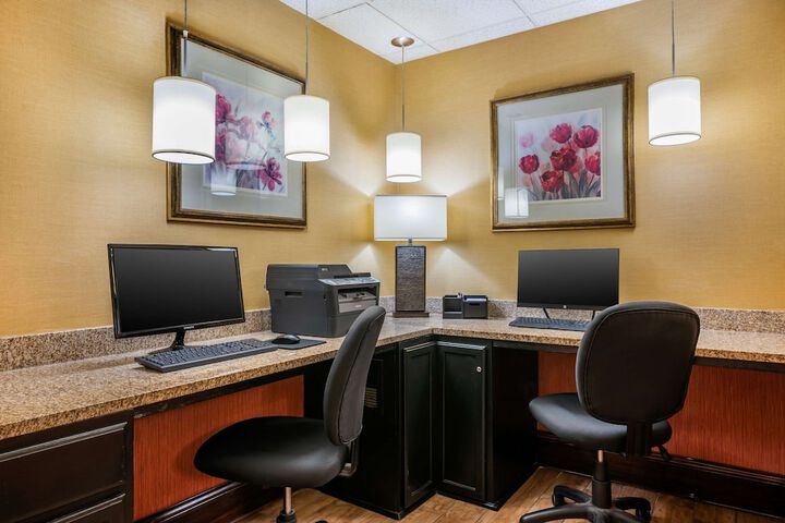 Business Center 33 of 33