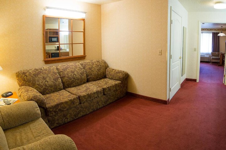 Room 23 of 38