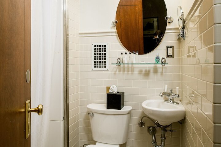 Room 21 of 88