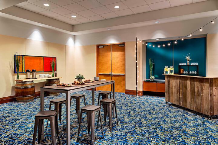 Montreal Airport Marriott In-Terminal Hotel