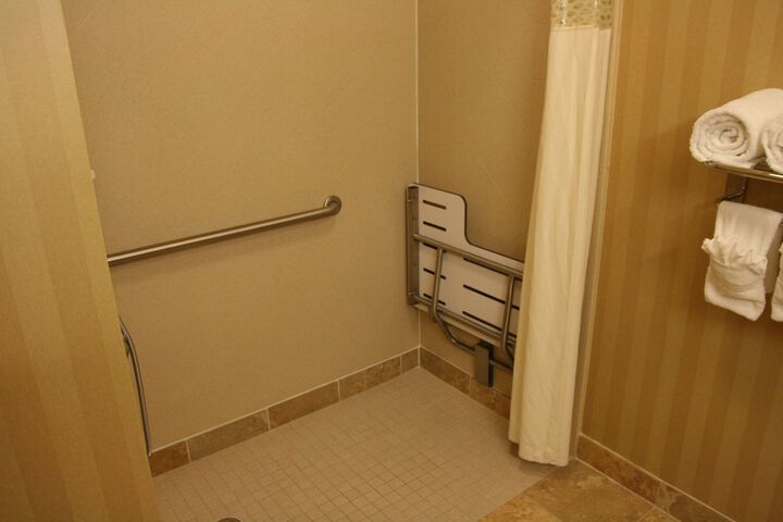 Room 16 of 25