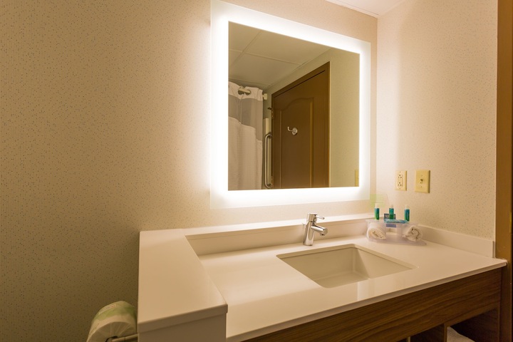 Room 15 of 44
