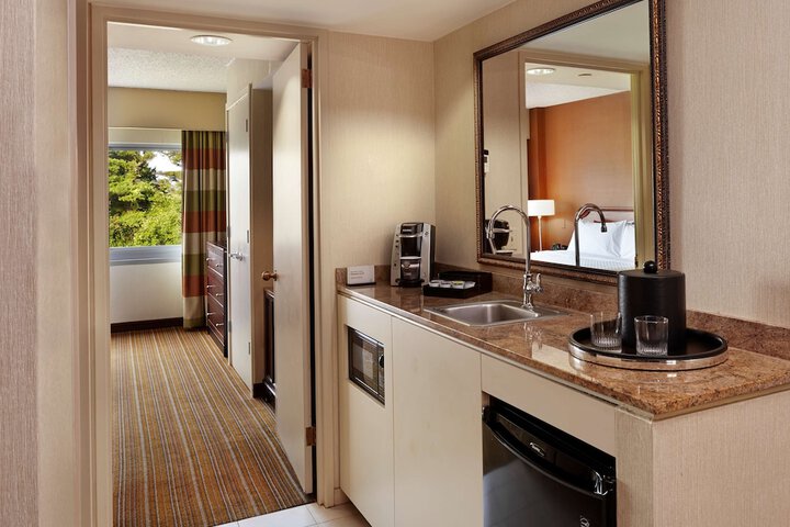 Embassy Suites by Hilton Parsippany